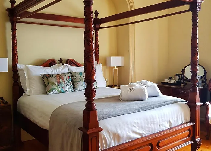 Newbay House Landhuis *